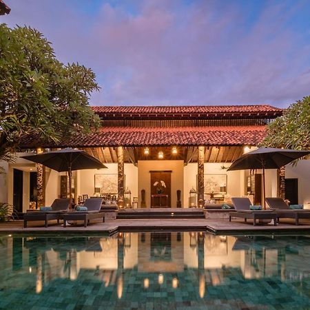 Villa De Suma - Fully Staffed Luxury Villa, Walk To The Beach! Seminyak Buitenkant foto