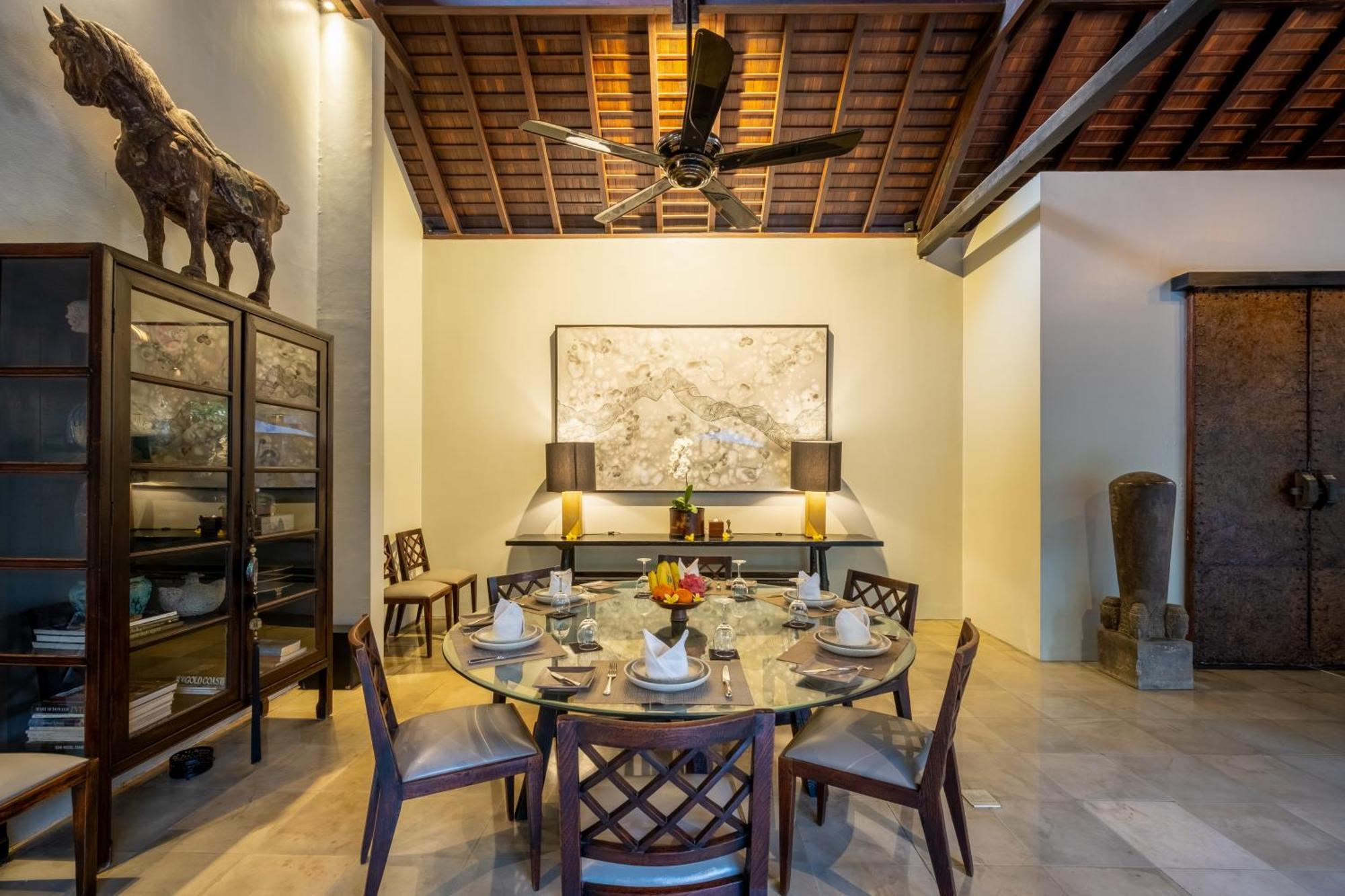 Villa De Suma - Fully Staffed Luxury Villa, Walk To The Beach! Seminyak Buitenkant foto
