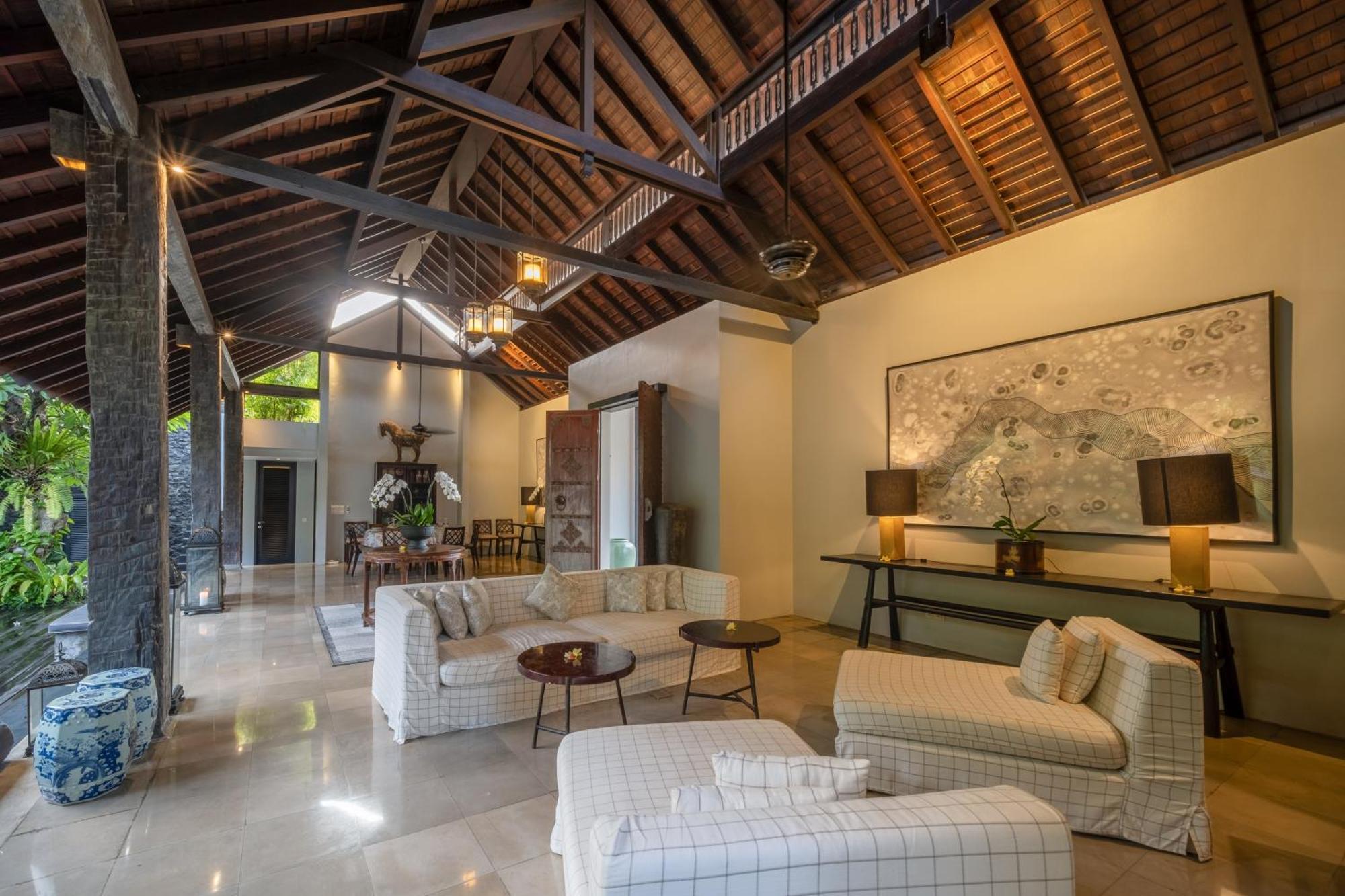 Villa De Suma - Fully Staffed Luxury Villa, Walk To The Beach! Seminyak Buitenkant foto