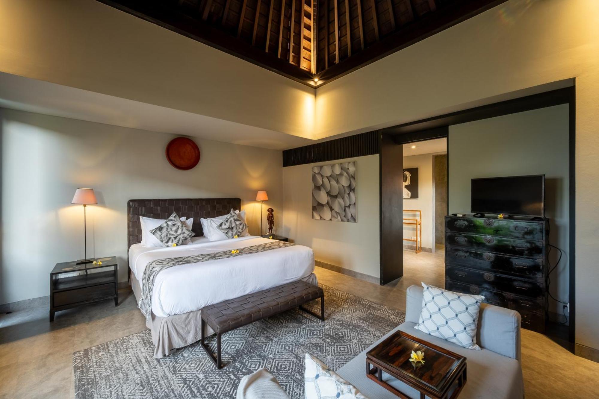 Villa De Suma - Fully Staffed Luxury Villa, Walk To The Beach! Seminyak Buitenkant foto
