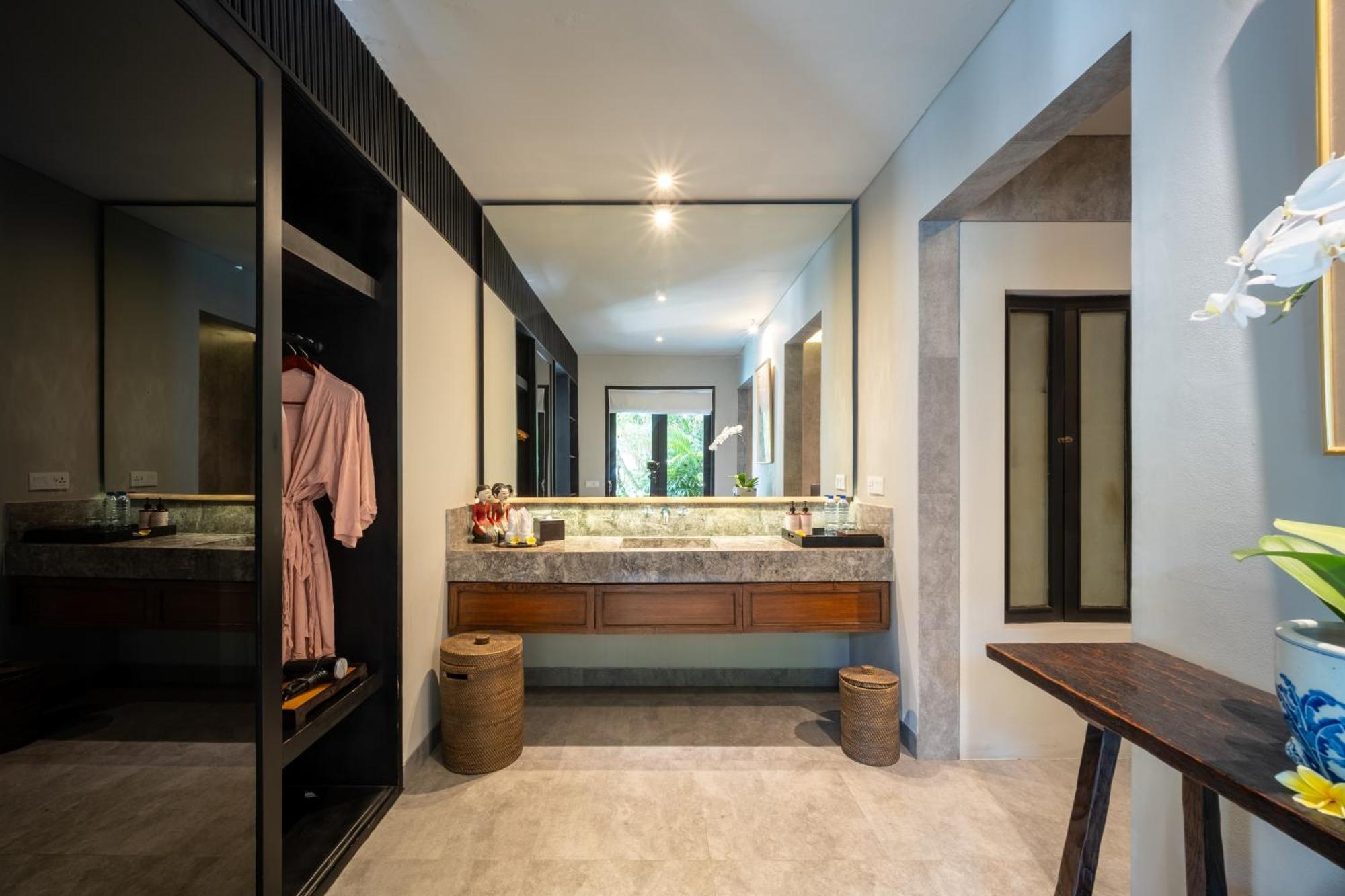 Villa De Suma - Fully Staffed Luxury Villa, Walk To The Beach! Seminyak Buitenkant foto