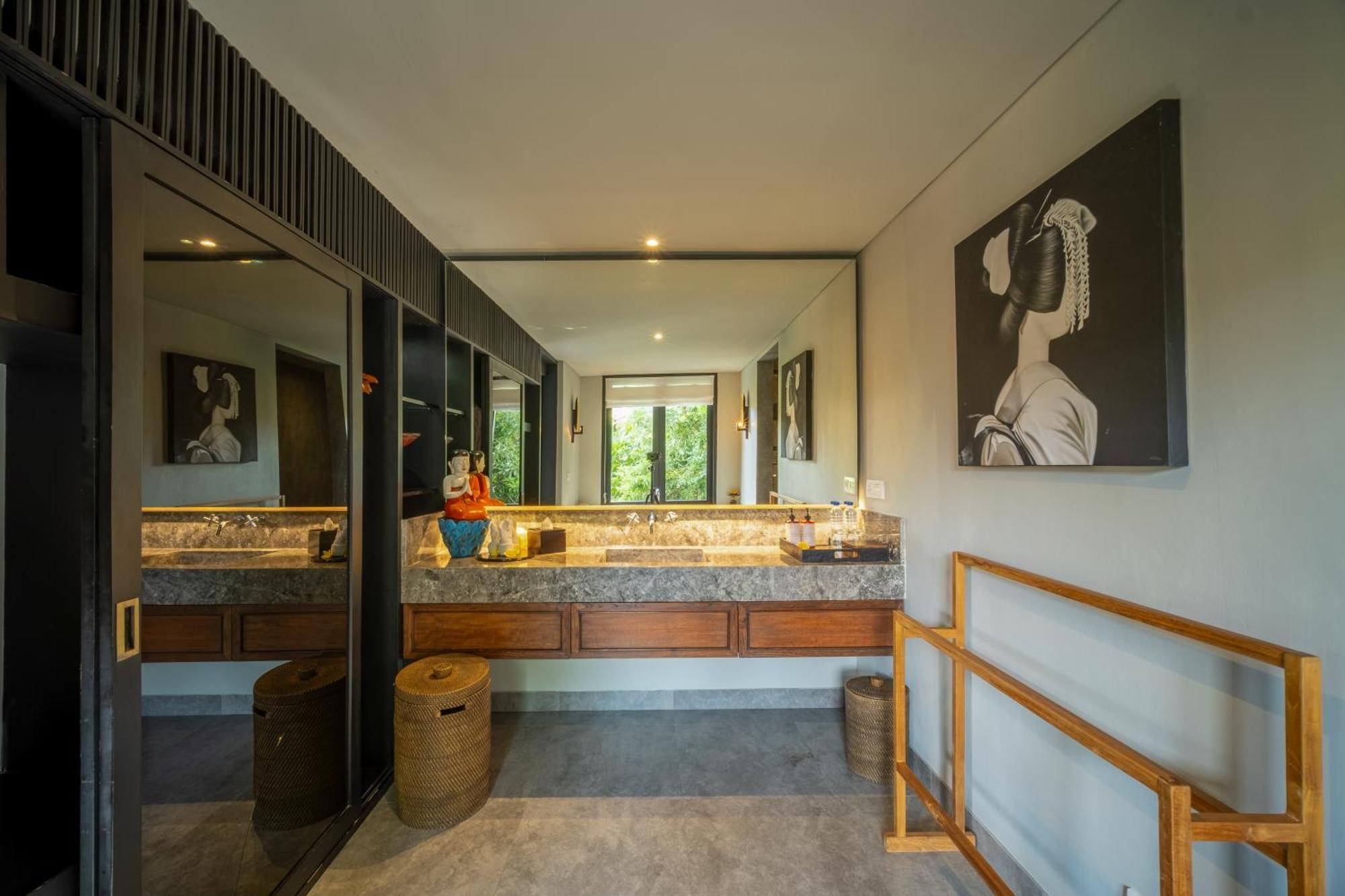 Villa De Suma - Fully Staffed Luxury Villa, Walk To The Beach! Seminyak Buitenkant foto