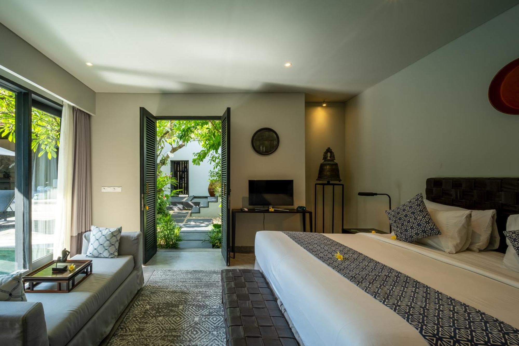 Villa De Suma - Fully Staffed Luxury Villa, Walk To The Beach! Seminyak Buitenkant foto
