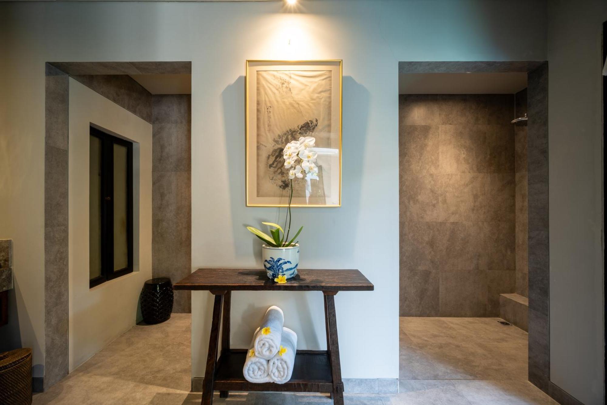 Villa De Suma - Fully Staffed Luxury Villa, Walk To The Beach! Seminyak Buitenkant foto