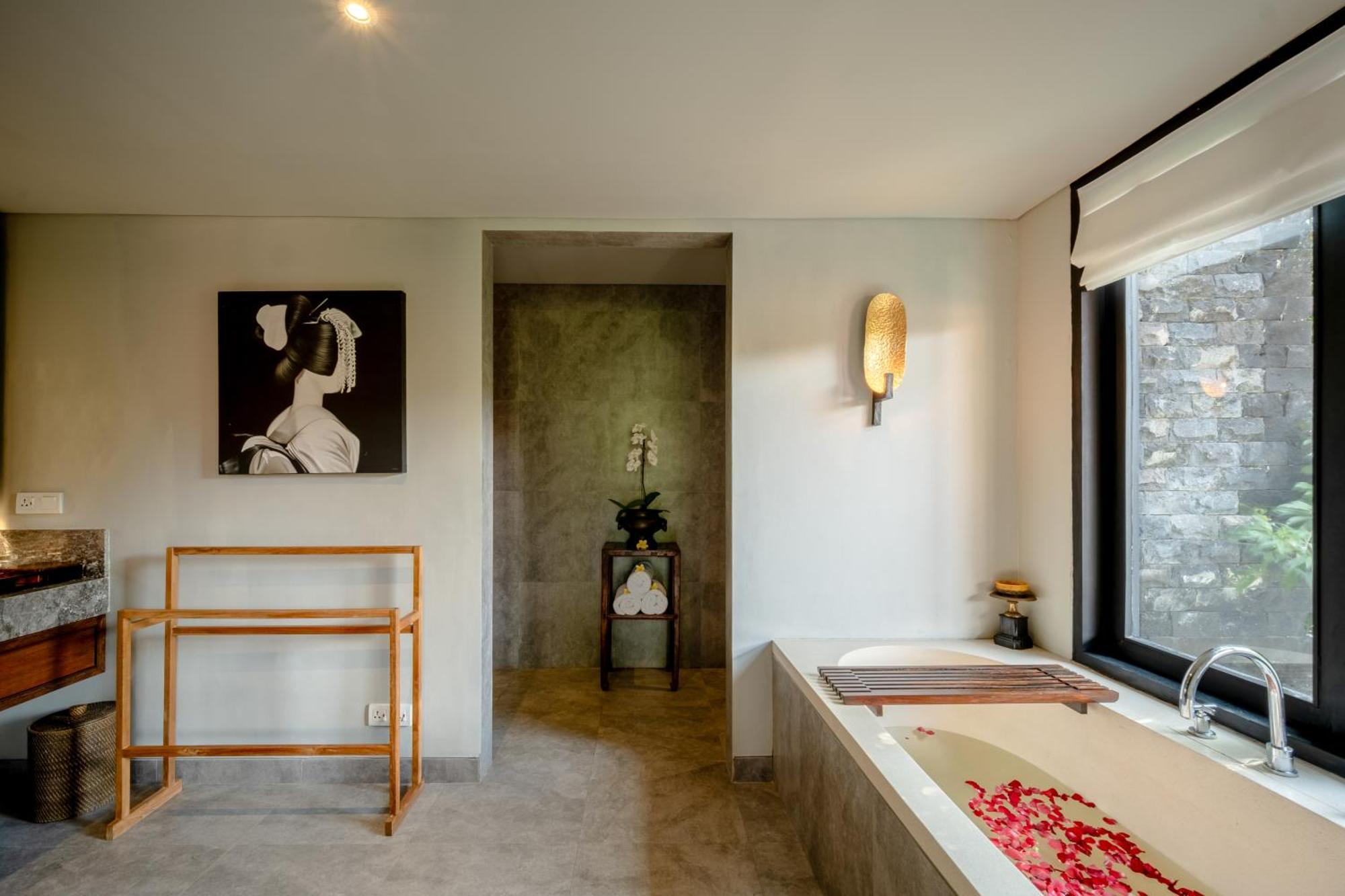 Villa De Suma - Fully Staffed Luxury Villa, Walk To The Beach! Seminyak Buitenkant foto