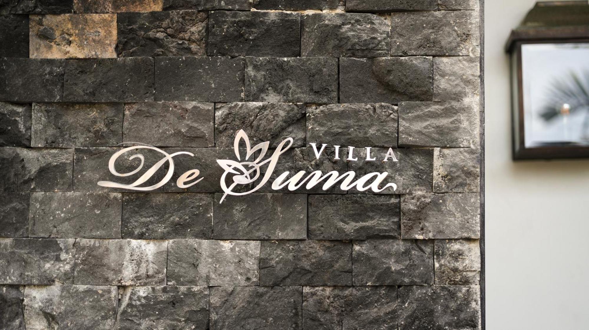 Villa De Suma - Fully Staffed Luxury Villa, Walk To The Beach! Seminyak Buitenkant foto