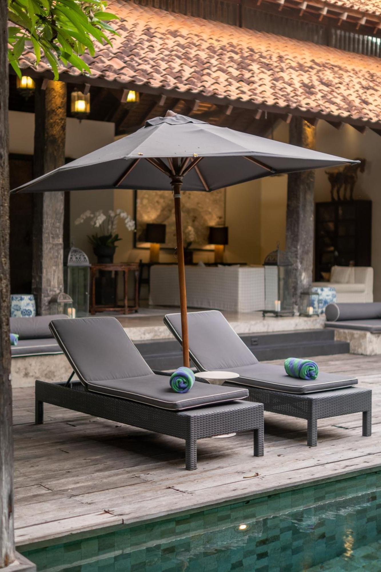 Villa De Suma - Fully Staffed Luxury Villa, Walk To The Beach! Seminyak Buitenkant foto